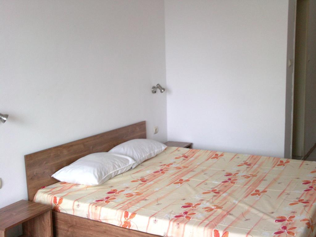Hotel Neven Приморско Номер фото